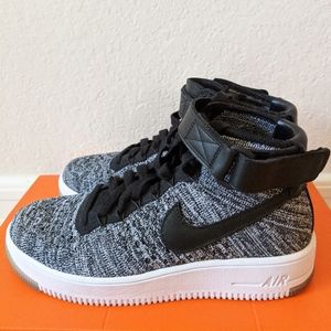 Nike Air Force 1 High Flyknit in Oreo